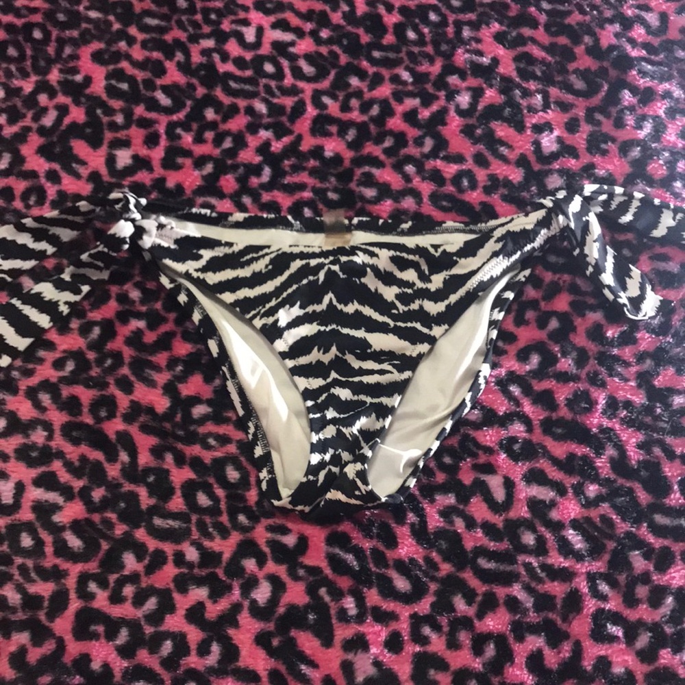 Victoria’s Secret zebra print s swimsuit bottoms